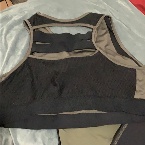 Clothes - Picture 2 of 4